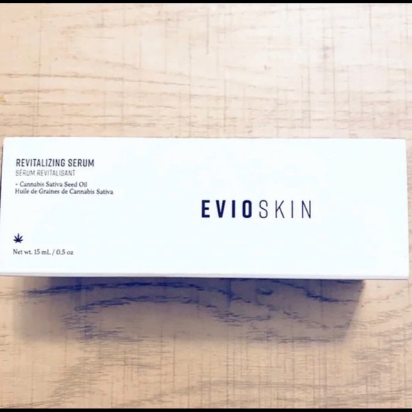 EvioSkin
Revitalizing Serum - Picture 3 of 7
